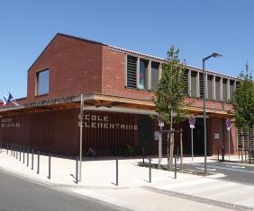Équipement - Groupe scolaire intégré dans le quartier