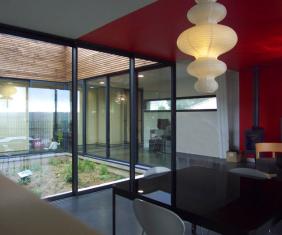 Maison neuve - Un patio avec vue