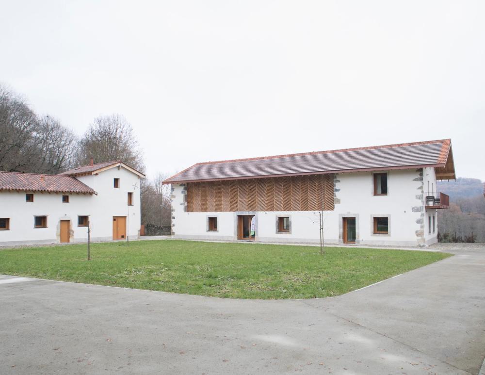 bâtiments de la résidence Inco vue depuis la cour